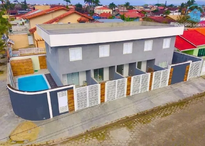 Peruibe: Casa Em Condominio C/ Piscina